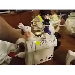 TEA POT - ALICE IN WONDER LOAND - MAD HATTER & WHI