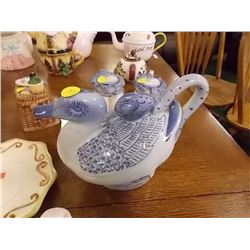 TEA POT - DUCK