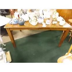 OAK DINING TABLE WITH LEAF