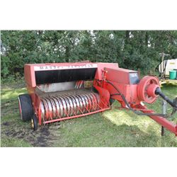 Massey Ferguson 124 Square Baler