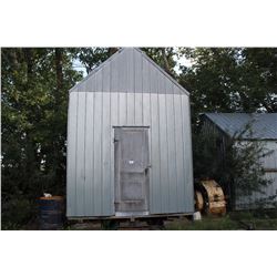 ITEM #15 - 16' x 20' Bin on Skids