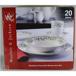 TWENTY PIECE MISTLETOE PORCELAIN DINNERWARE SET