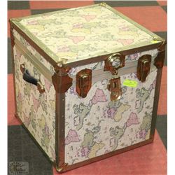 WOOD STORAGE TRUNK WITH WORLD MAP DECOR