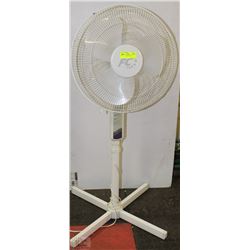 3 SPEED OSCILLATING FAN