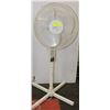 Image 1 : 3 SPEED OSCILLATING FAN