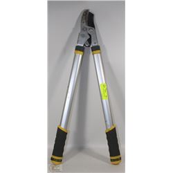 YARDWORKS TELESCOPIC TREE TRIMMER