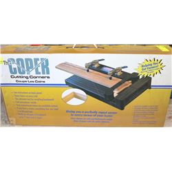 THE COPER CORNER CUTTING TABLE