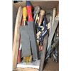 Image 1 : BOX OF ASSORTED HAND TOOLS