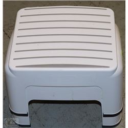 PAIR OF STEP STOOLS
