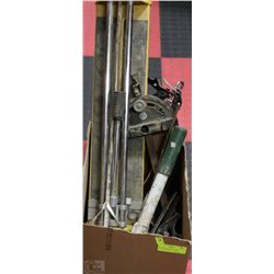 BOX WITH TOOLS INCL TILE CUTTER, DRYWALL TOOLS