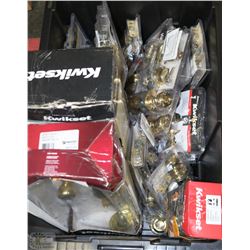 TOTE FILLED WITH ASSORTED INDOOR & ENTRANCE DOOR