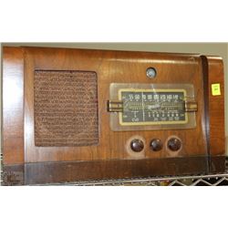 VINTAGE MARCONI RADIO AS IS