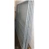 Image 1 : 4 CHAINLINK 6'X8' PANELS INCL.1 WITH DOOR
