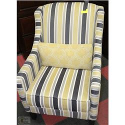 PATTERNED FABRIC ACCENT CHAIR WITH PILLOW