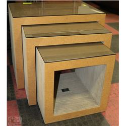 SET OF THREE NESTING TABLES