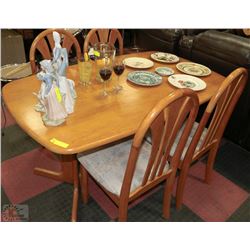 SOLID WOOD KITCHEN TABLE WITH 4 SIDECHAIRS