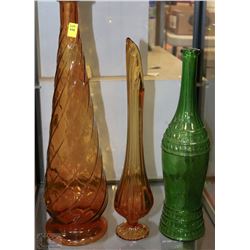 ESTATE LOT OF 3 ASSORTED AMBER AND GREEN GLASS