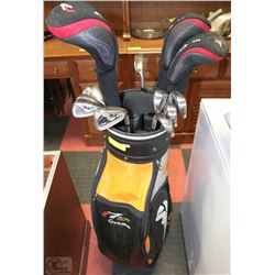 FULL SET OF TAYLORMADE GOLF CLUBS WITH TOUR BAG