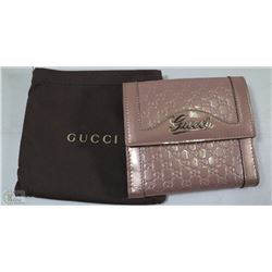 AUTHENTIC GUCCI  WALLET WITH DUST COVER AND