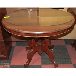 VINTAGE SOLID WOOD OVAL SHAPED TABLE