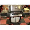 Image 1 : BROIL KING DELUXE BBQ-NEEDS CLEANING