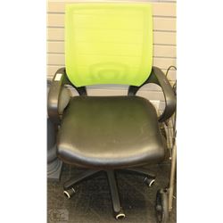 GREEN MESH BACK OFFICE CHAIR