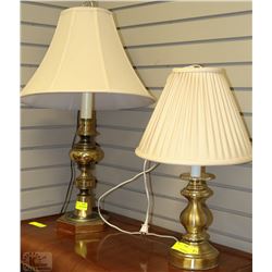 2 ASSORTED ESTATE LAMPS