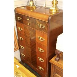 ANTIQUE 5 DRAWER CHEST OF DRAWERS