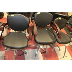 WOOD ARM HYDRAULIC SALON CHAIR X3