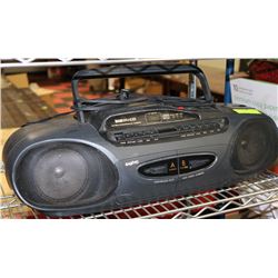 SANYO MINI SHELF STEREO CD/PLAYER