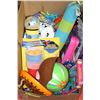 Image 1 : BOX OF SUMMER FUN INCLUDING FRISBEE, TATTOO,BOOM