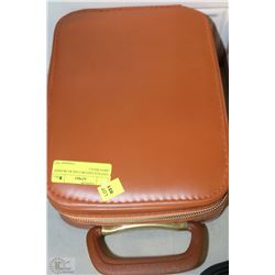 VINTAGE LIQUOR CASE BY BLONDY (MONTREAL)