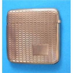 A George V engine turned 9ct vesta case....