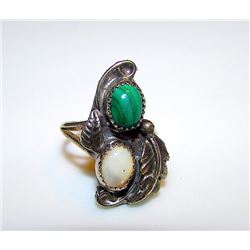 Native American Navajo Old Pawn Sterling Silver Malachite Mother of Pearl MOP Ring Size 5 Squash Blo