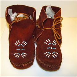 Vintage Native Americans Plain Indians Beaded Moccasins