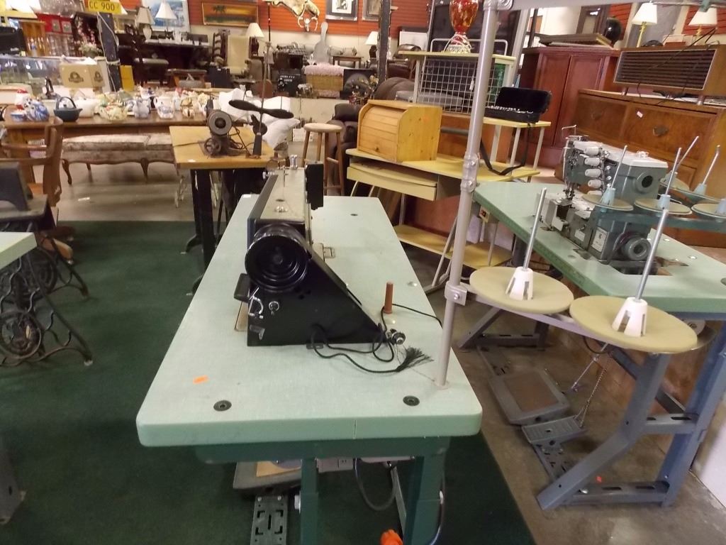 COMMERCIAL SEWING MACHINE BROTHER EXEDRA E40 BROTHER INDUSTRIES LTD