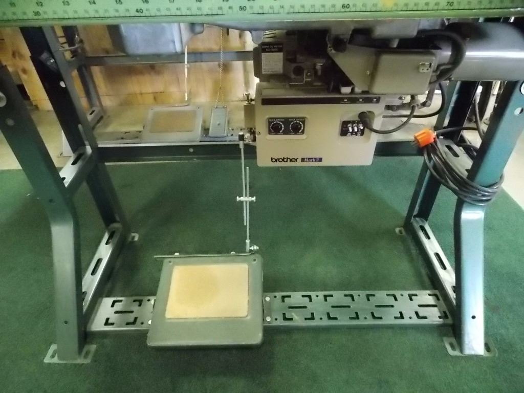 COMMERCIAL SEWING MACHINE BROTHER EXEDRA E40 BROTHER INDUSTRIES LTD