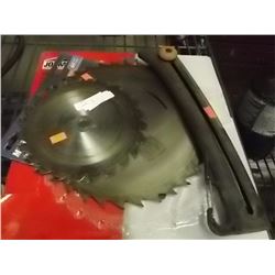 HAND SAW AND 4 SAW BLADES