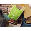 Image 1 : BOX OF MISC