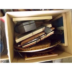 BOX PICTURES + FRAMES