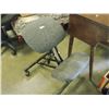 Image 1 : KNEE CHAIR