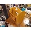 Image 1 : MAGAZINE STAND / TOTE