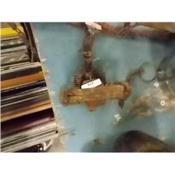 VINTAGE ANIMAL LEG TRAP