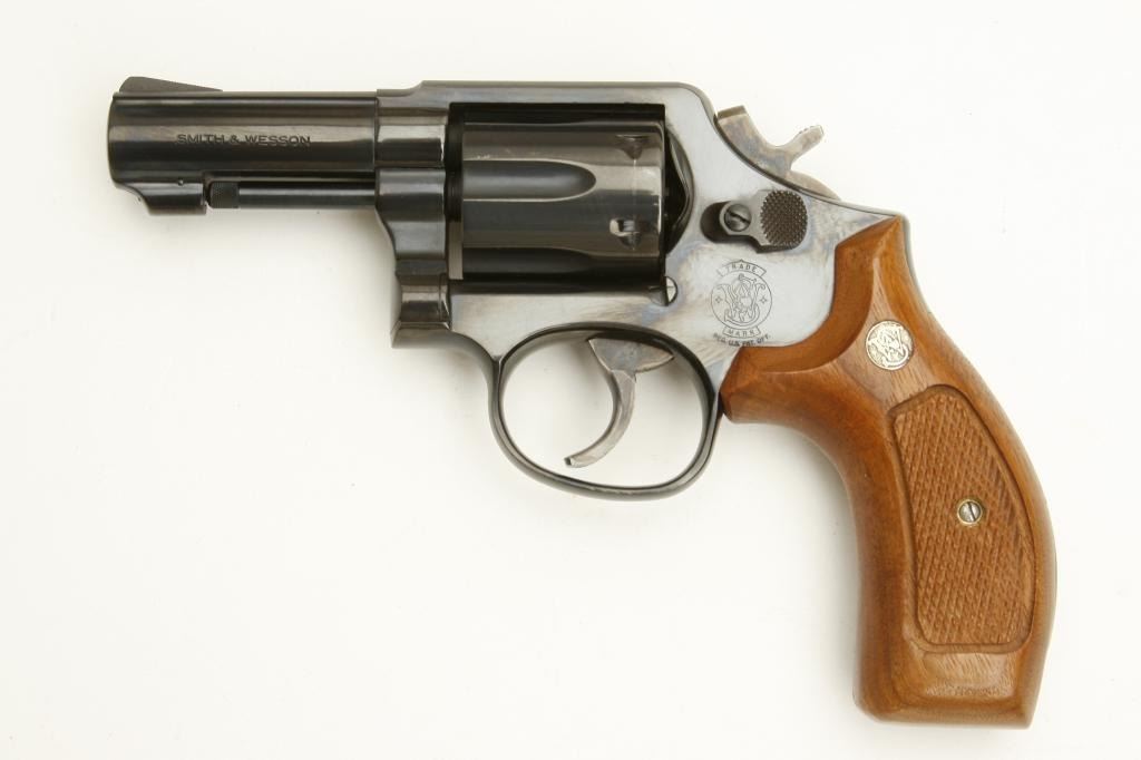 Smith & Wesson Model 547 DA revolver, 9mm