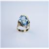 Image 3 : Elegant ladies ring featuring an oval Aquamarine weighing