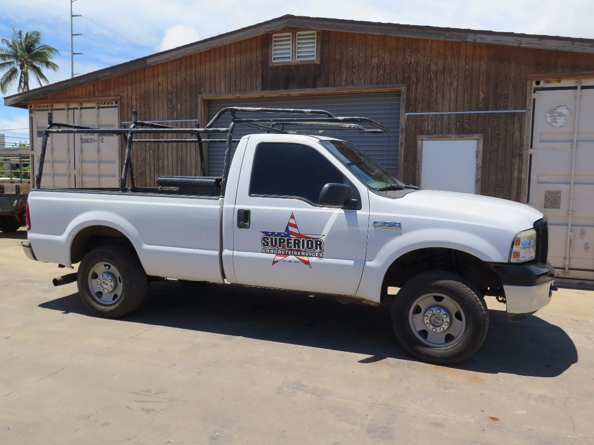 06 Ford F250 XL Super Duty V8 Pickup 490 TVA w/ Pipe Rack & Job Box