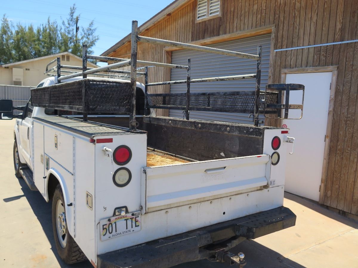 08 Ford F250 XL Super Duty V8 (Lic. 501 TTE) w/Knapheide Truck Body, Racks