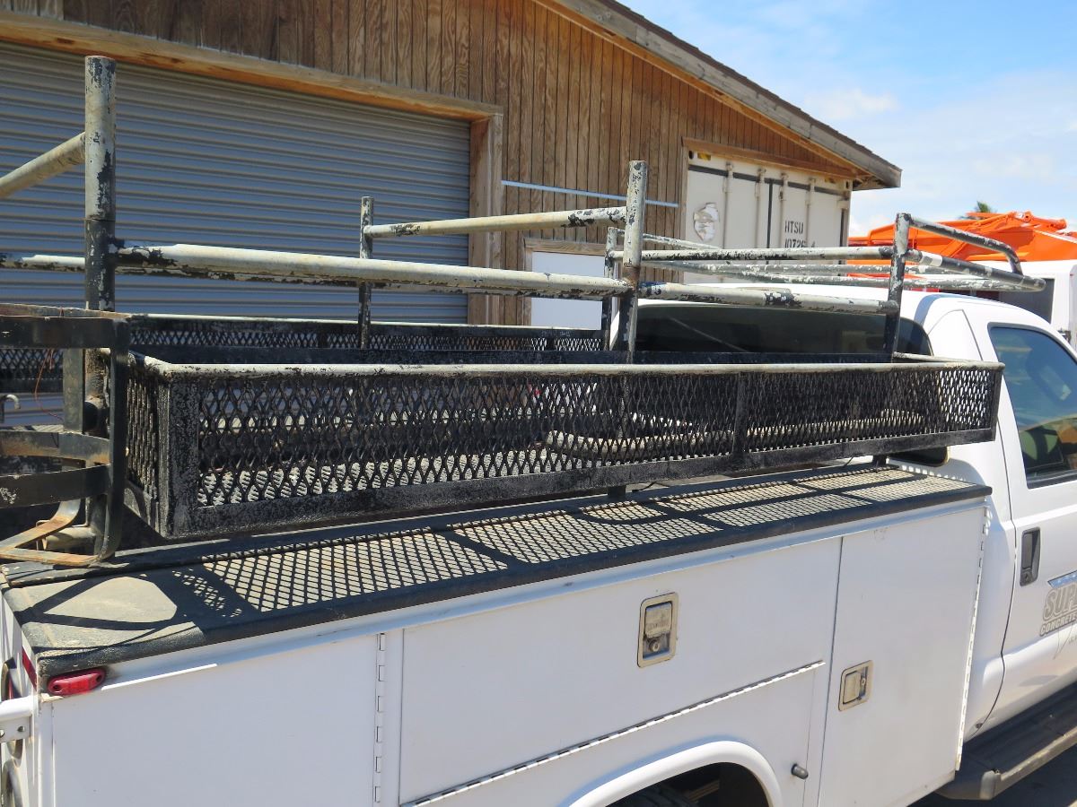 08 Ford F250 XL Super Duty V8 (Lic. 501 TTE) w/Knapheide Truck Body, Racks