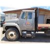 Image 2 : 1987 International GVW25000 Flatbed Truck 20-Foot Bed (Lic. 909 TTA)