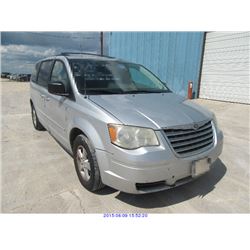 2010 - CHRYSLER TOWN AND COUNTRY